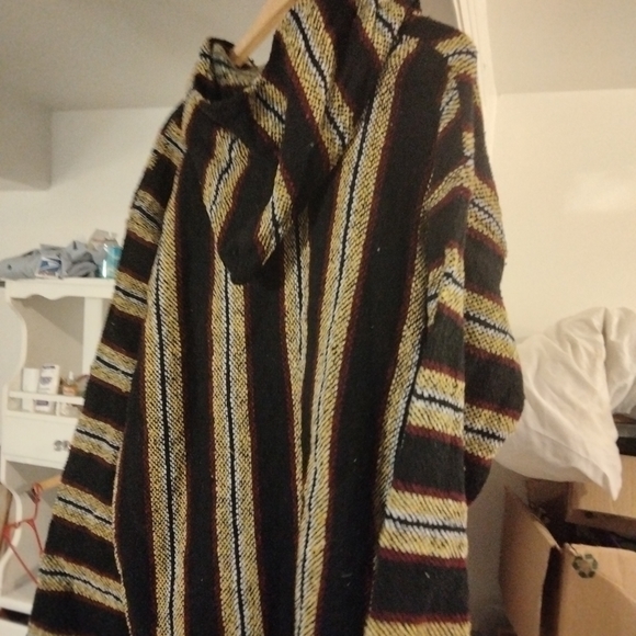 Poncho - Picture 2 of 3